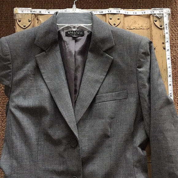 TAHARI HEATHER GRAY 2 PC PANT BLAZER SUIT SET 6 - Picture 5 of 16